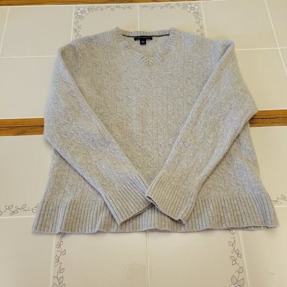 Banana Republic Sweaters - Banana Republic Gray Womens Sweater Size XL V Neck Cable Knit